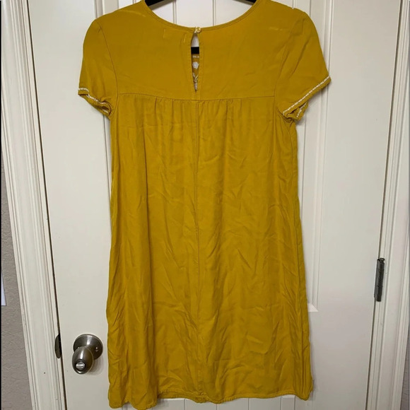 Old Navy Floral Dress - Picture 8 of 9